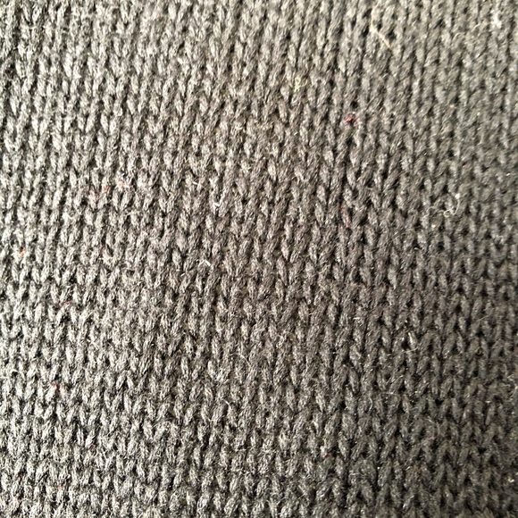 Women’s Black cropped sweater. - Picture 3 of 7